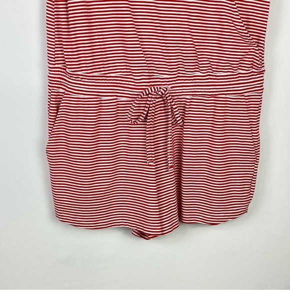 Vineyard Vines Short Sleeve Wrap Design Tie Waist Romper Size M - Picture 3 of 7